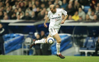 BBV电竞热评-C罗训练中连续完成高难度射门